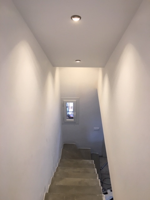 Rénovation peinture escalier Trets après